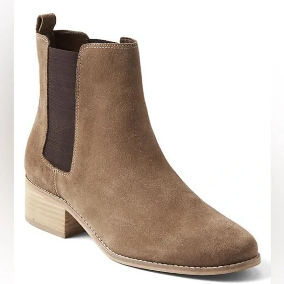 GAP Tan Chelsea Boots with Suede Finish - Picture 1 of 6